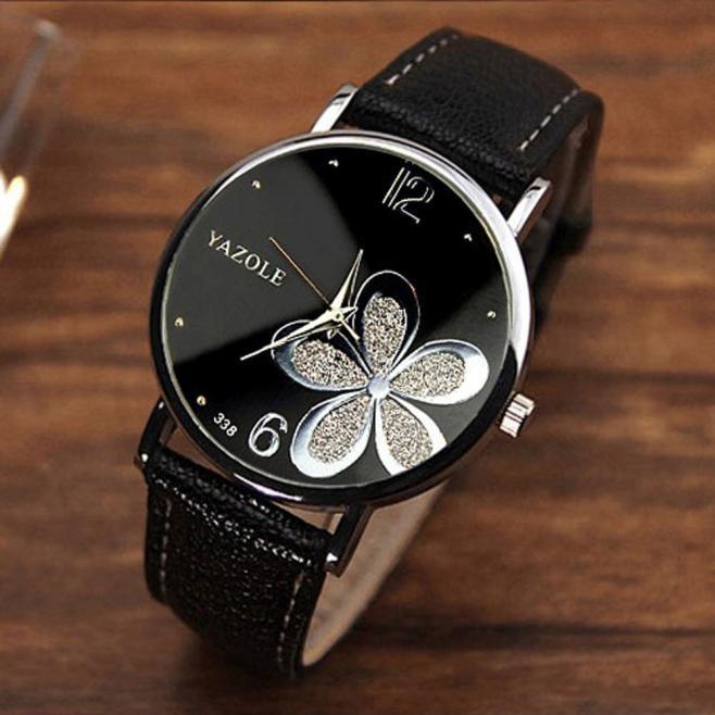 Simple Casual Women's Quartz Watches Black Dial Leather Band Clock Quartz Watch Silver Butterfly Decoration Ladies Wrist Watch